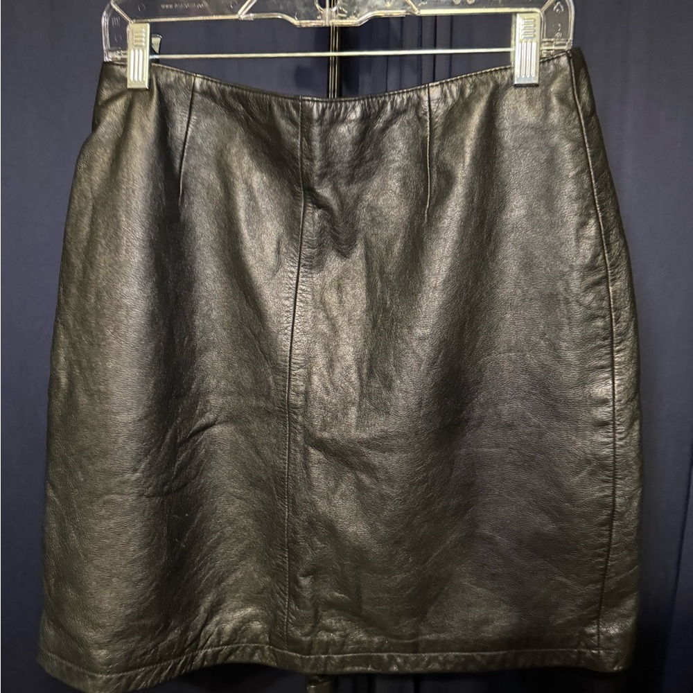 Black leather skirt - Picture 4 of 10